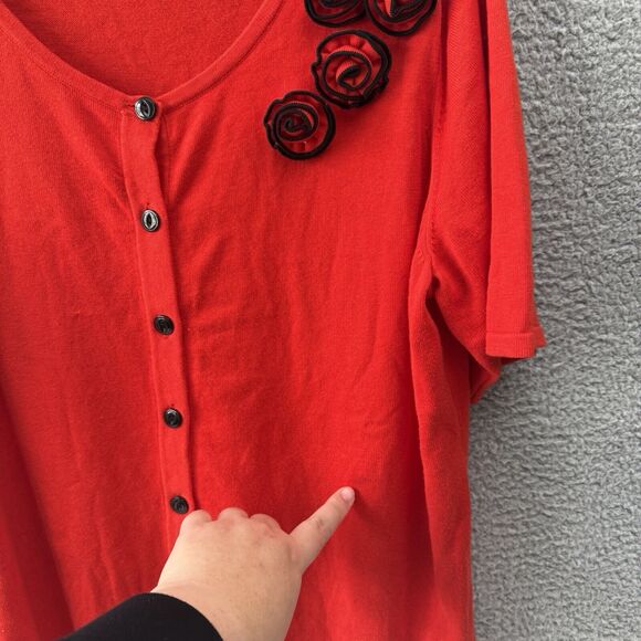 Stain)Evan Picone Sweater Women Top Plus 3X Red Short Slv Button Flower Applique - Picture 5 of 11